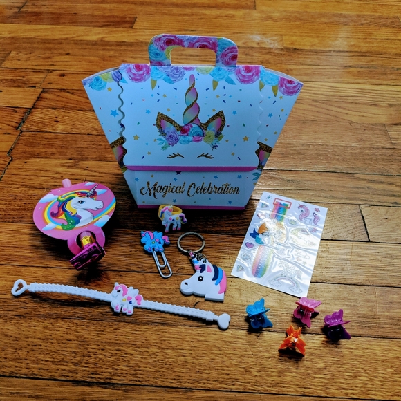 Unicorn Other - 🔴 Unicorn gift bag with a lot of goodies